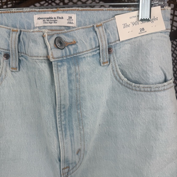 Abercrombie Ultra High Rise 90s Straight Jeans 28R NWT Raw Hem - Picture 10 of 10